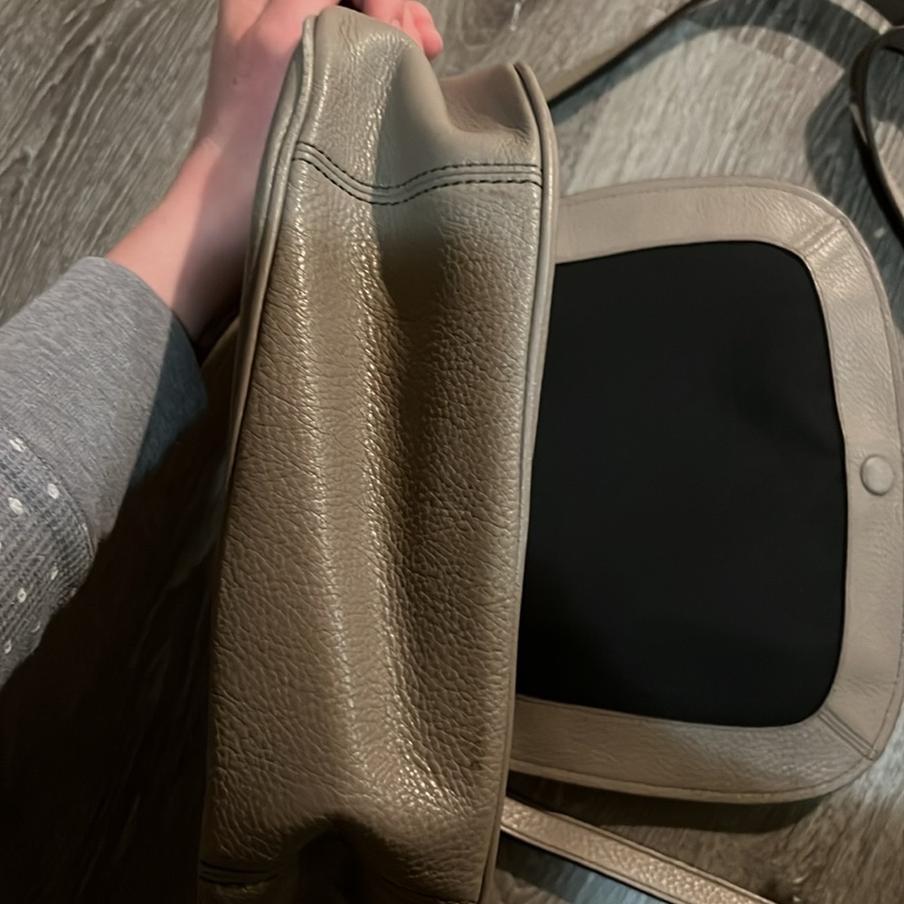 MARC JACOBS EMPIRE CITY CROSS BODY - FREE SHIPPING - Picture 9 of 9